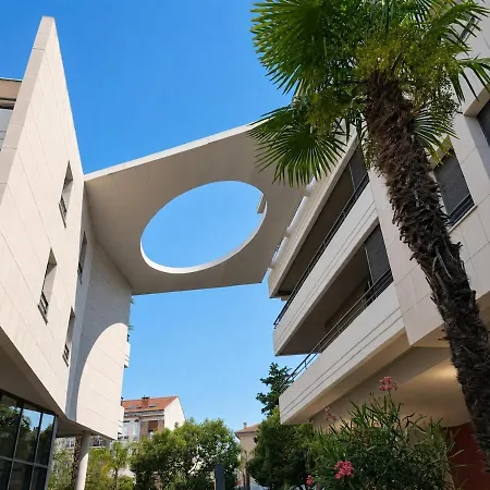 Escape Renovated 2br Ac Pool Terrace * Cannes