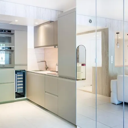 Escape Renovated 2br Ac Pool Terrace Cannes